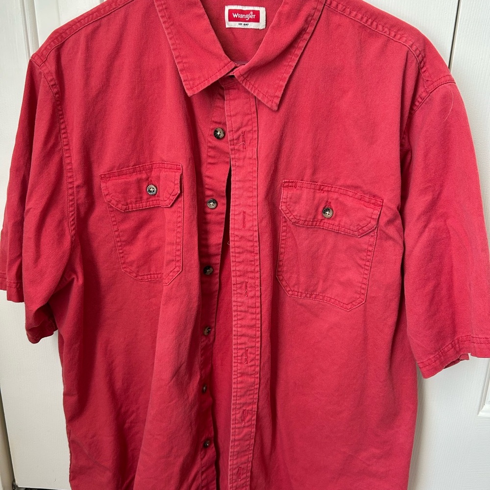 Wrangler Men's Casual Red Button Down Shirt